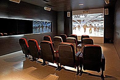 殖民模拟城市建造游戏《超宇宙站》Steam页面开放 发行日期待定